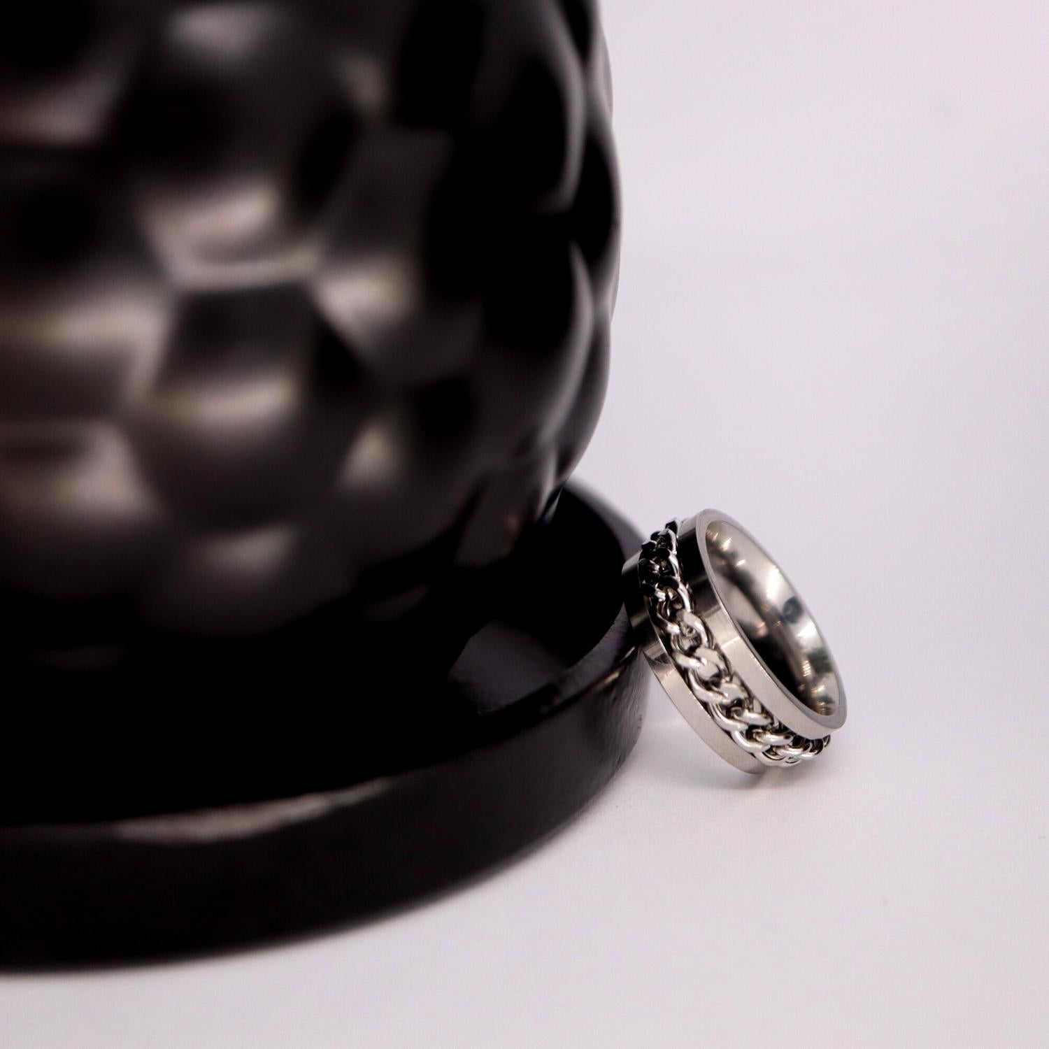 Anxiety Ring (Kettinkje) Zilveren ketting Sfeerbeeld